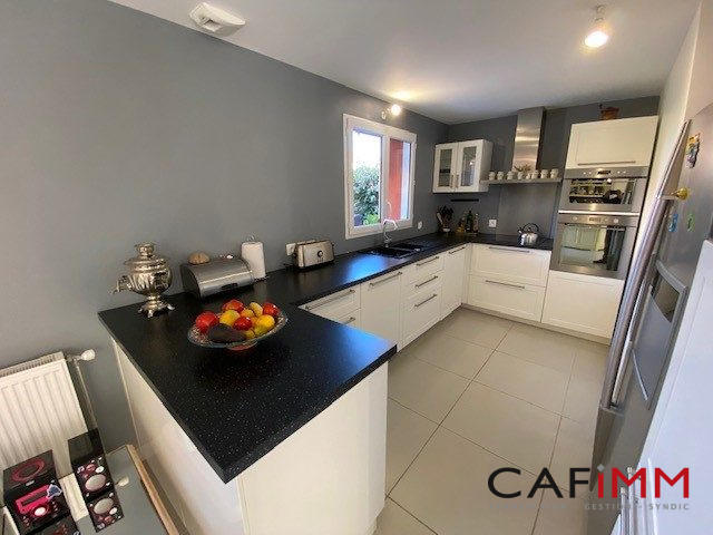 Maison - 92 m² - 4 pièces