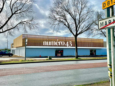 Local commercial - 307 m²