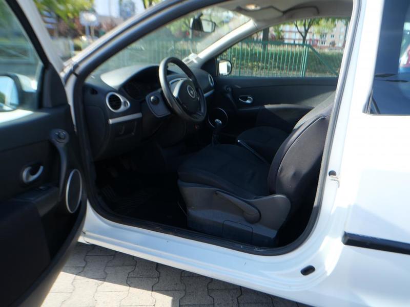 Renault Clio III Phase 2 1.5dci Eco 75ch