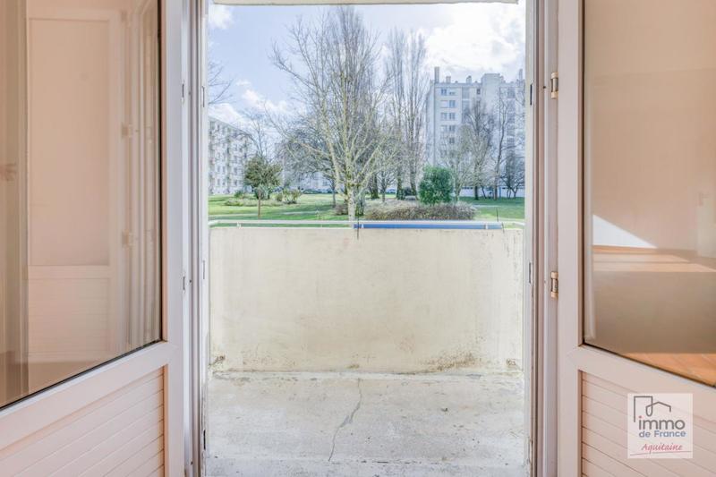 Appartement - 80 m² - 5 pièces