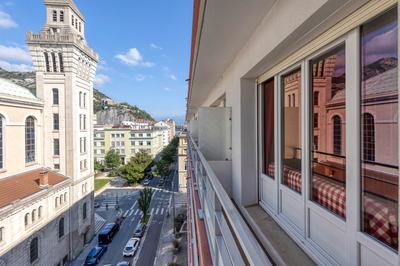 Appartement - 77 m² - 3 pièces