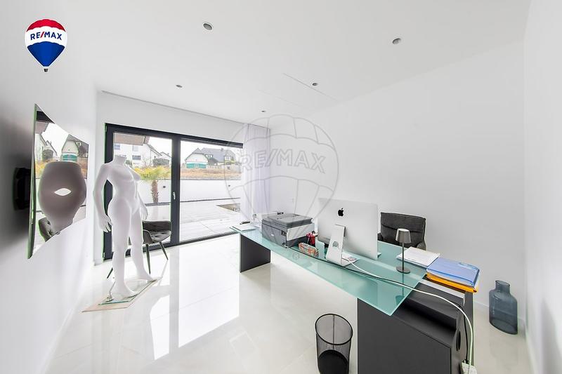 Maison - 187 m² - 6 pièces