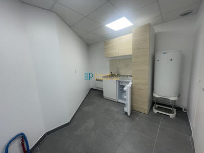 Local commercial - 200 m²