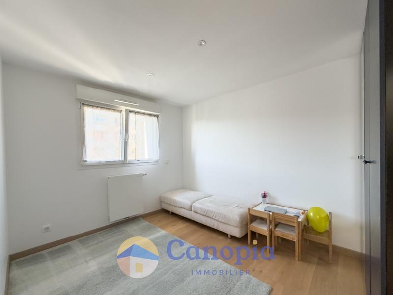 Duplex - 92 m² - 4 pièces