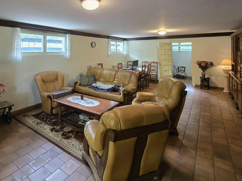 Maison - 322 m² - 11 pièces