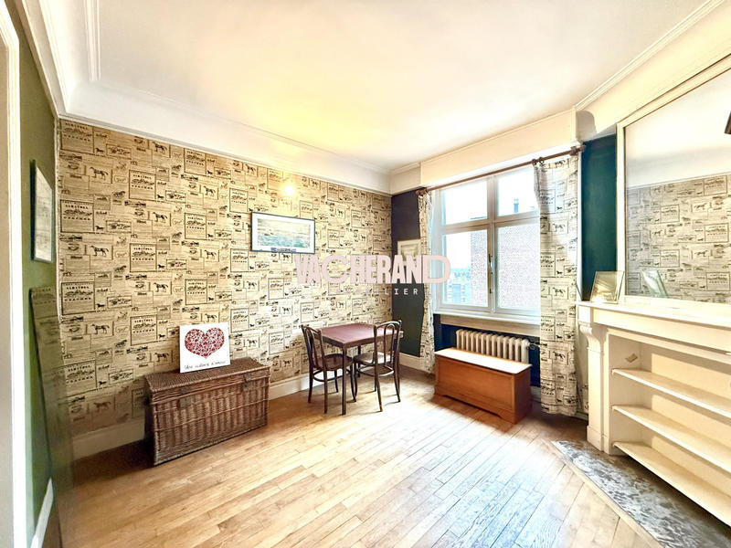 Appartement - 166 m² - 6 pièces