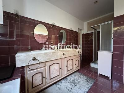 Maison - 148 m² - 7 pièces