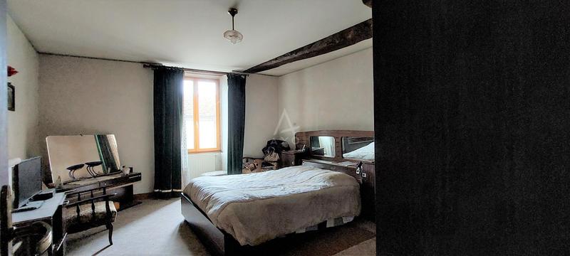 Maison - 255 m² - 7 pièces