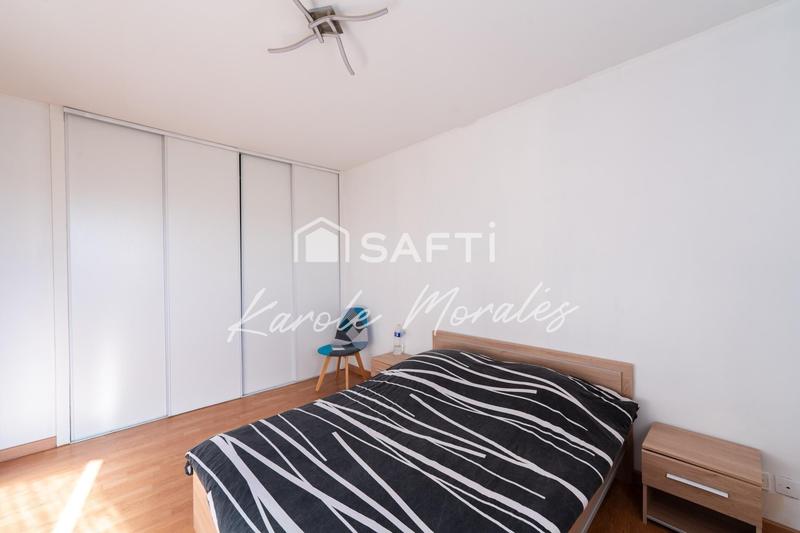 Maison - 300 m² - 8 pièces