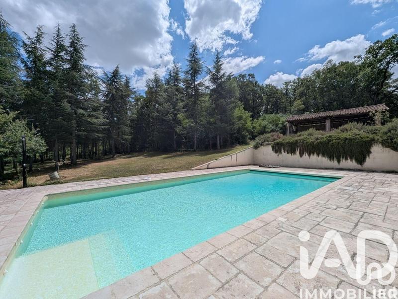 Maison - 293 m² - 4 pièces