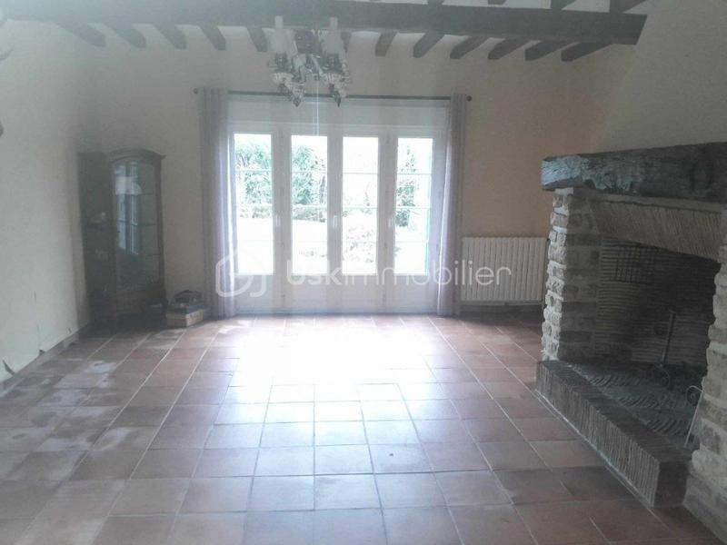 Maison - 650 m² - 6 pièces