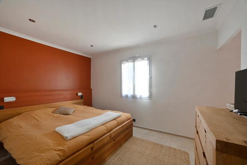 Villa - 232 m² - 8 pièces