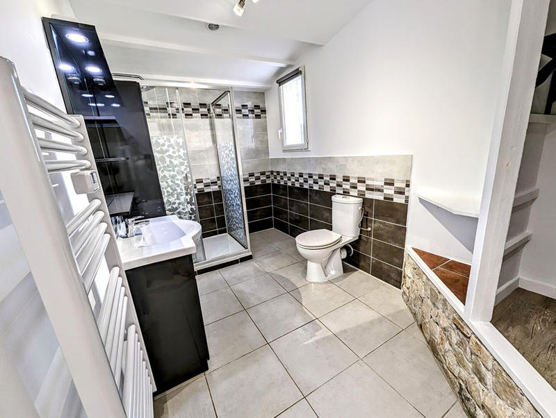 Villa - 142 m² - 8 pièces