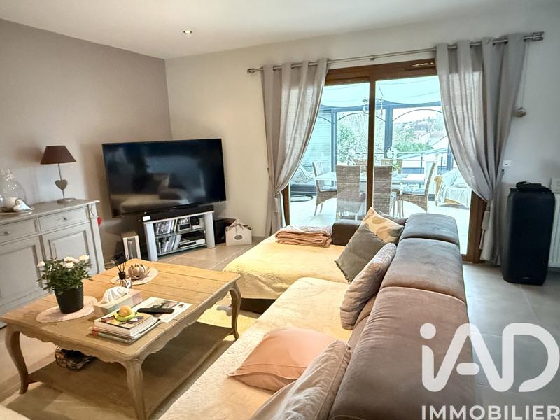 Maison - 196 m² - 8 pièces