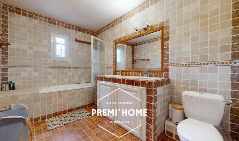 Maison - 260 m² - 7 pièces