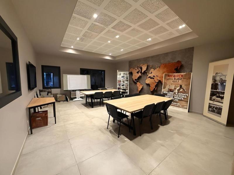 Local d'activité / Entrepôt - 225 m²