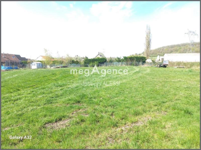 Terrain constructible - 1 802 m²