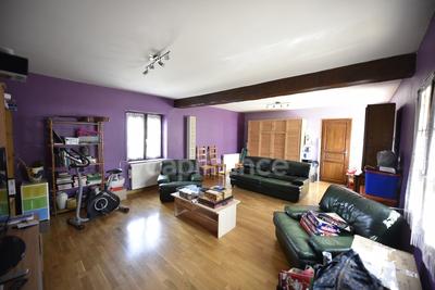 Maison - 205 m² - 6 pièces