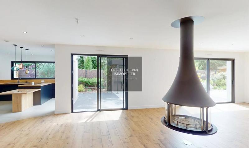 Villa - 180 m² - 8 pièces