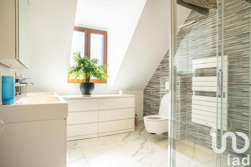 Maison - 89 m² - 5 pièces