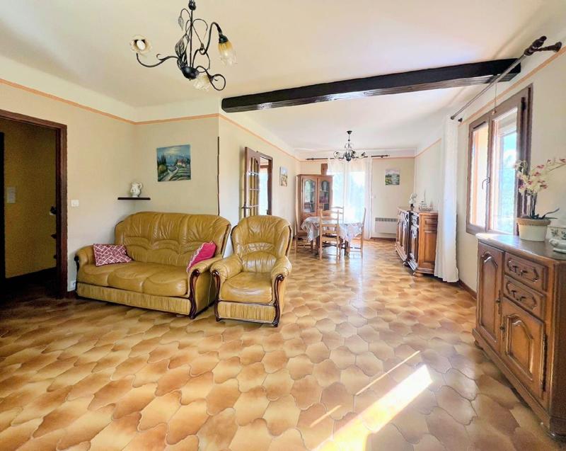 Maison traditionnelle - 182 m² - 7 pièces