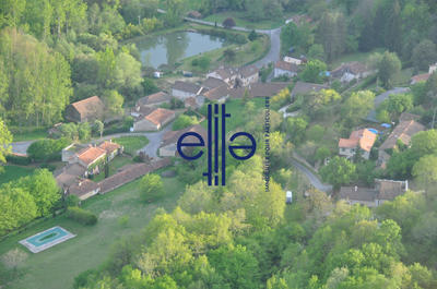 Maison - 160 m² - 2 pièces