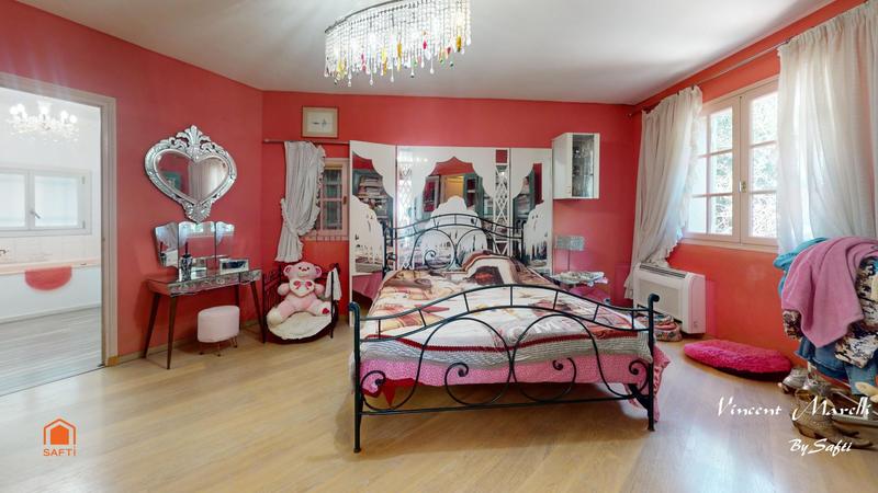 Maison - 195 m² - 6 pièces