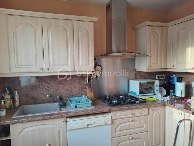 Maison traditionnelle - 68 m² - 6 pièces