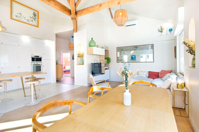 Appartement - 160 m² - 5 pièces