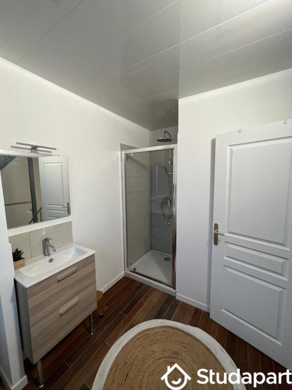 Chambre - 14 m² - 1 pièce