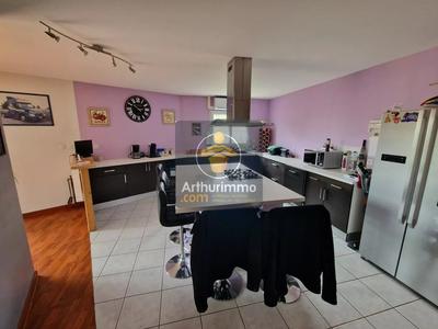 Maison - 140 m² - 5 pièces