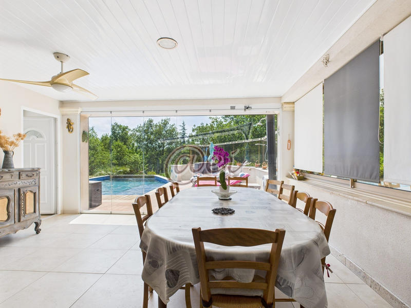 Villa - 435 m² - 10 pièces