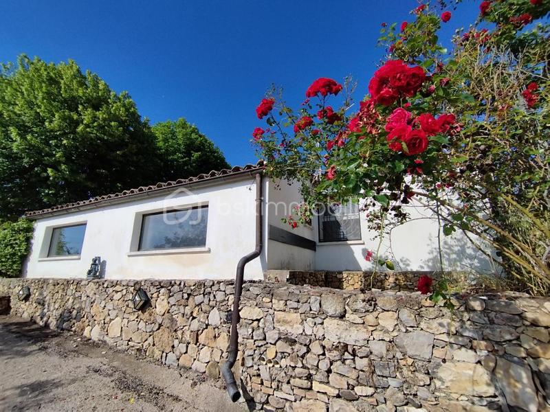 Propriété - 402 m² - 28 pièces