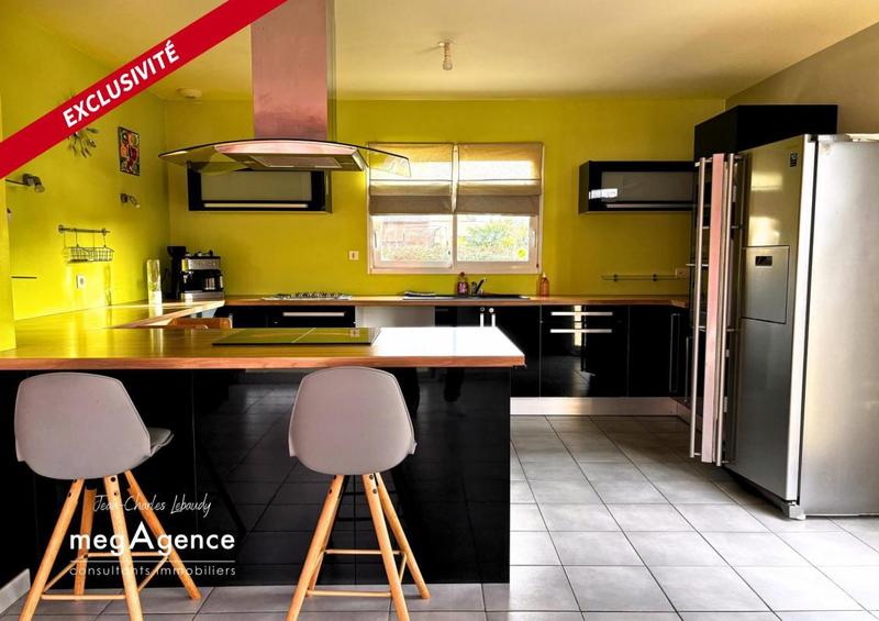 Maison traditionnelle - 110 m² - 5 pièces