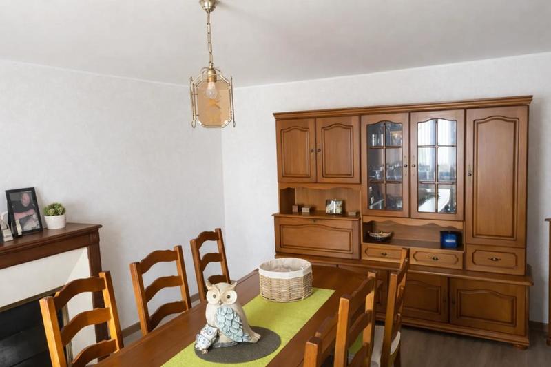 Maison - 180 m² - 7 pièces