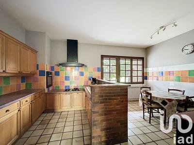 Maison - 225 m² - 6 pièces