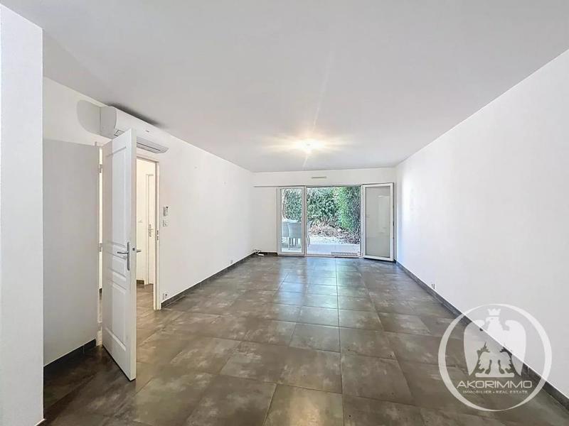 Appartement - 77 m² - 4 pièces