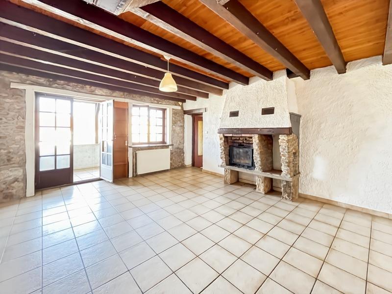 Maison en pierre - 89 m² - 5 pièces