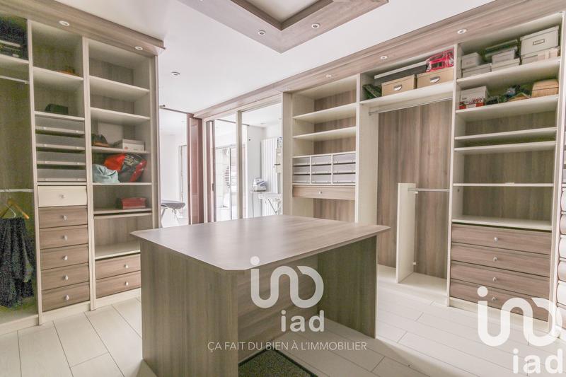 Maison de maîtres - 299 m² - 11 pièces