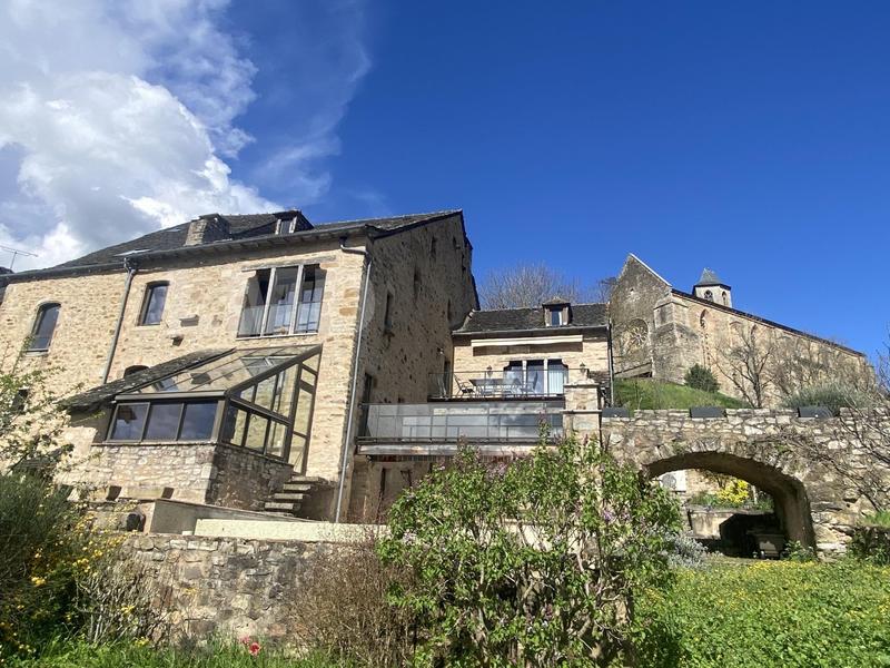 Maison en pierre - 288 m² - 10 pièces