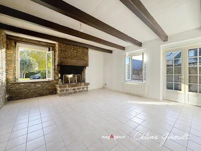 Maison en pierre - 73 m² - 3 pièces