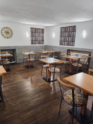 Maison - 584 m² - 32 pièces