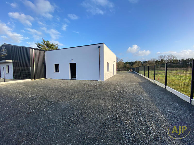 Local d'activité / Entrepôt - 100 m²