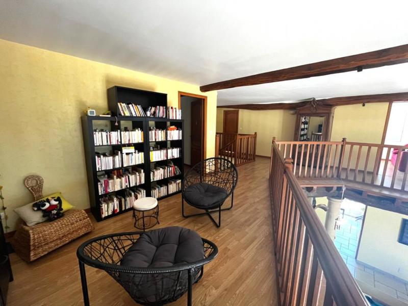 Maison en pierre - 284 m² - 7 pièces