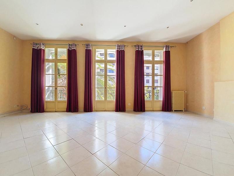 Maison - 193 m² - 6 pièces