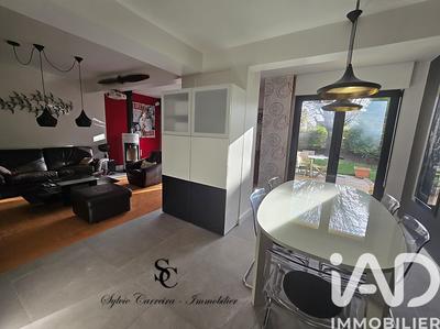 Maison - 144 m² - 7 pièces