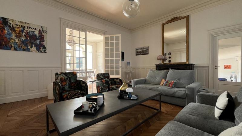 Hôtel particulier - 583 m² - 14 pièces