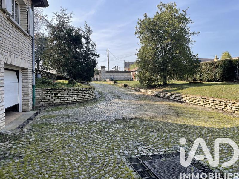 Maison - 209 m² - 7 pièces