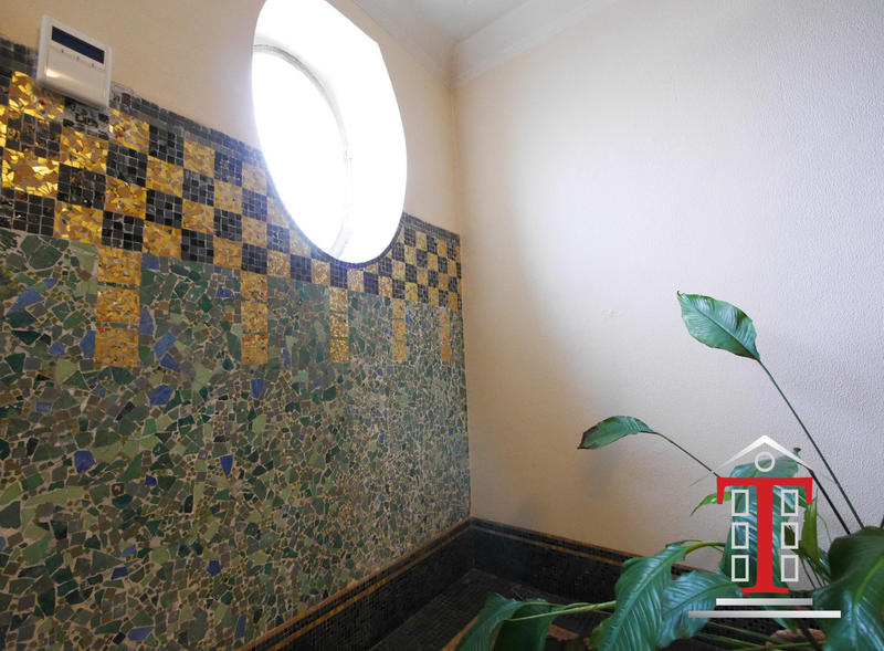 Maison - 320 m² - 13 pièces