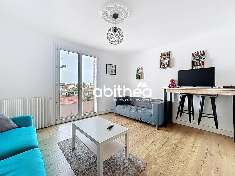 Appartement - 82 m² - 5 pièces